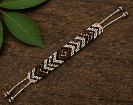 Indigenous Beaded Bracelet - Image 4